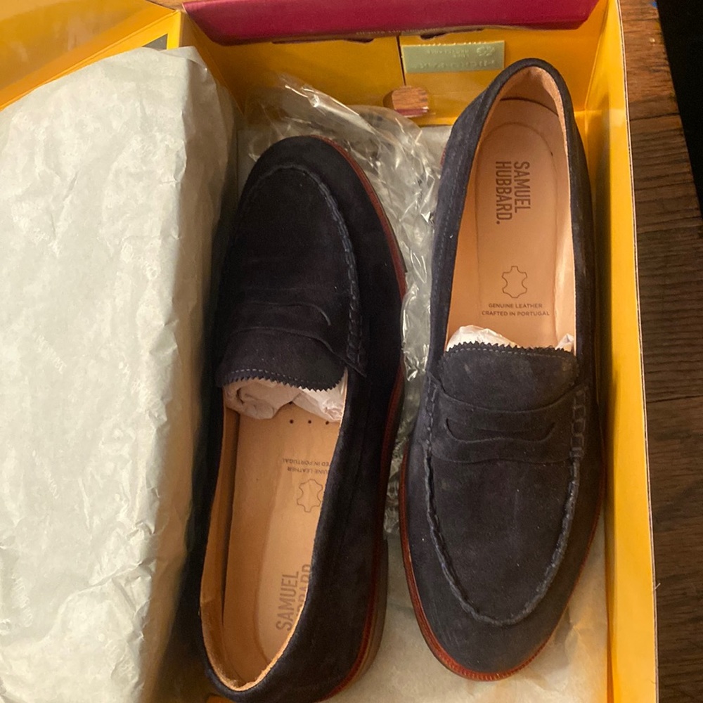 Samuel Hubbard Navy Blue Suede Loafer EUC IN BOX, Size 10.5